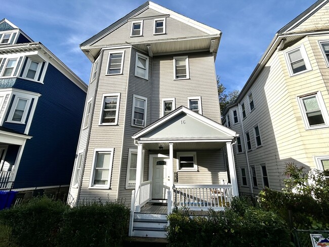 Building Photo - 16 Dalrymple St Unit 3