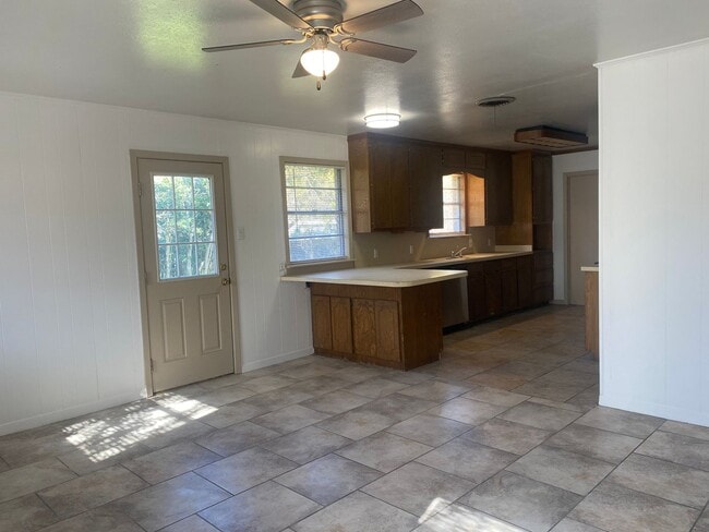Photo - 3 BEDROOM NEAR SCOTT AND WHITE