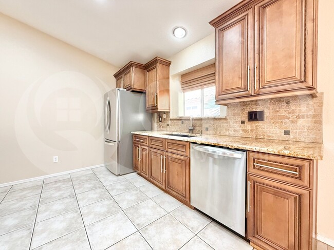 Photo - 1150 W Lark Dr