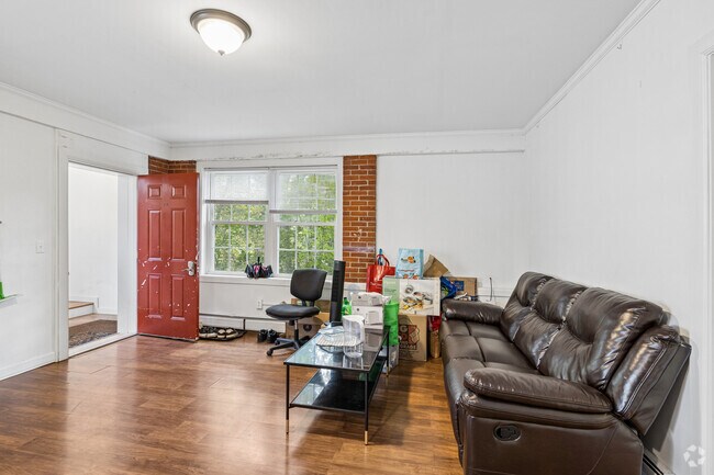 4BR, 1BA - 1,200SF - Living Room