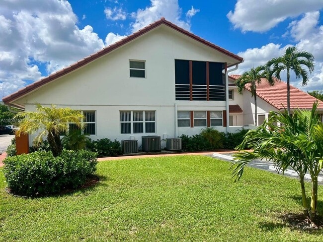 Photo - 3200 Coral Springs Dr