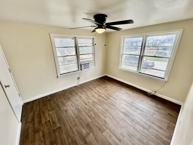 Photo - 427 S Center Ave