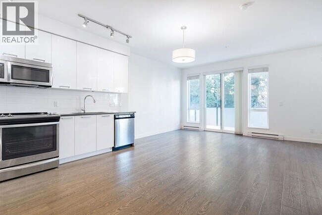 6533 McKay Ave Unit 214