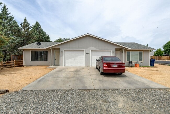 Building Photo - 6284 N Buckboard Dr Unit A