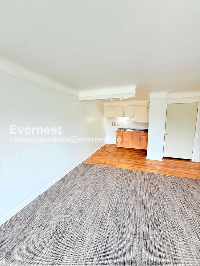 Photo - 15601 Schoolcraft Rd Unit 1