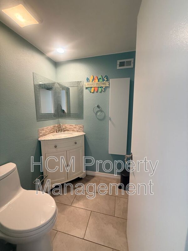 16065 Mt Pico Ct