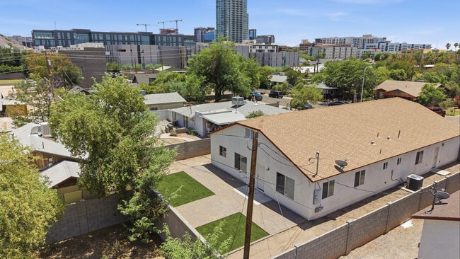 Photo - 512 W Brown St