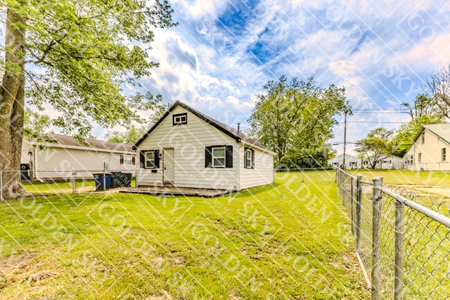 Photo - 2501 N Buckles St House
