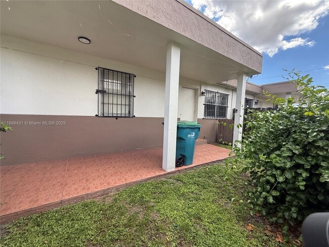 Photo - 3220 NW 47th St Unidad B
