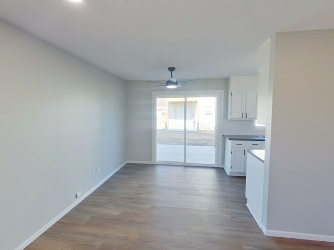 Photo - 254 N Acadia St