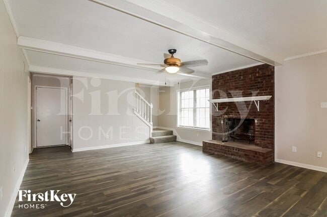 Photo - 1459 Haverwood Ave