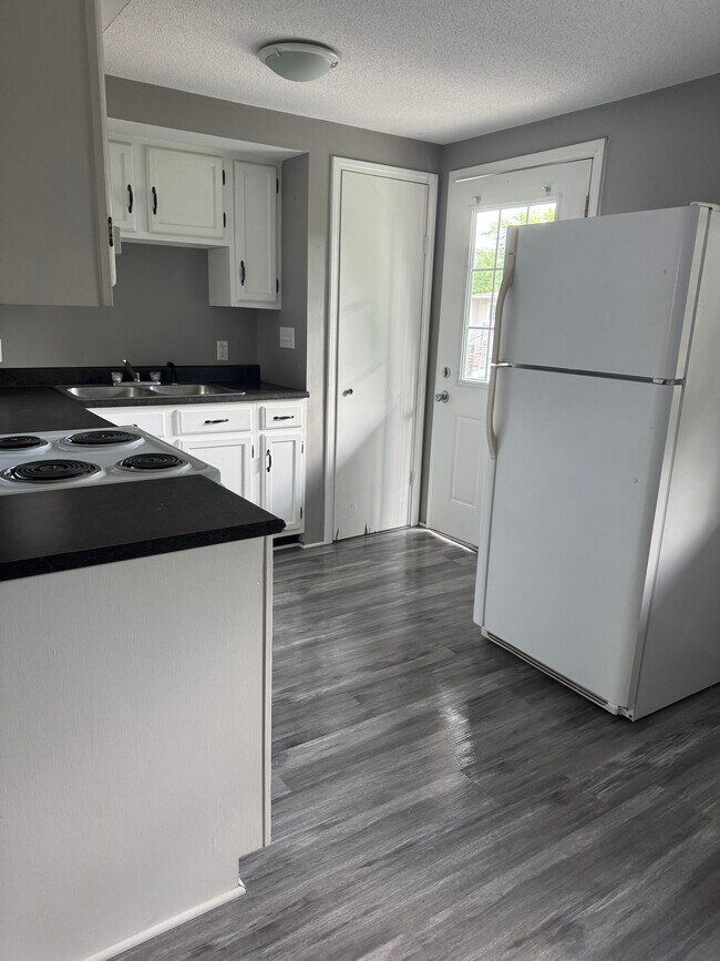 Photo - 302 E Mefford St Unit 301A E. Highland Ave.