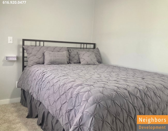 Photo - 927 Arianna St NW