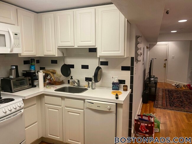 Photo - 45 Westland Ave Unidad 4