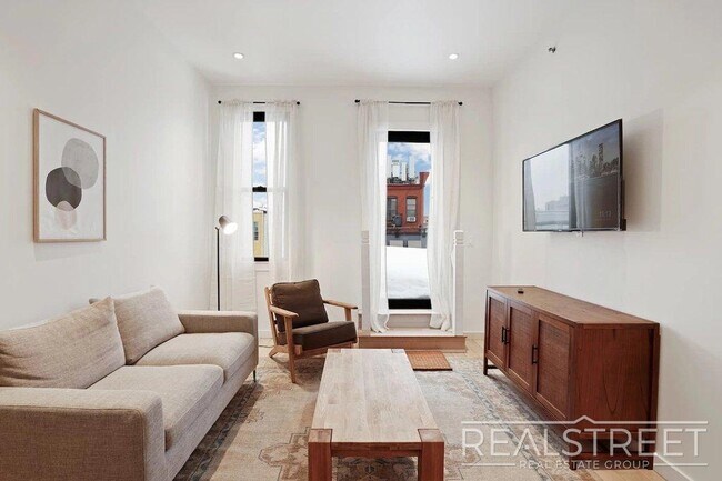 Photo - Spacious Bushwick 6BR with Open Kitchen, Laundry & Roof Deck Unit 1