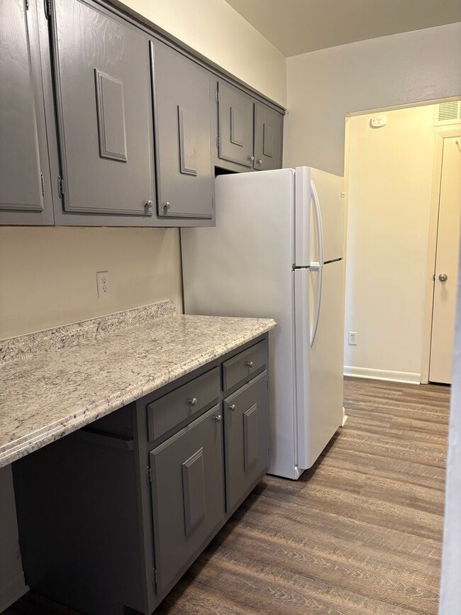 Photo - Wood Grove Place