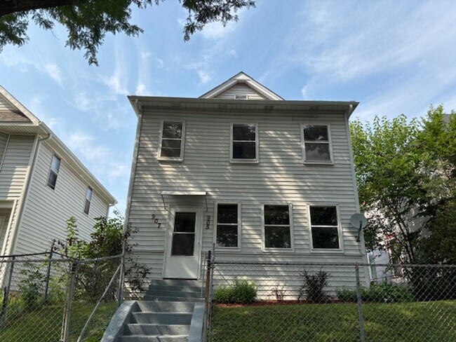 Building Photo - 905 Central Ave W Unit 905 Rental