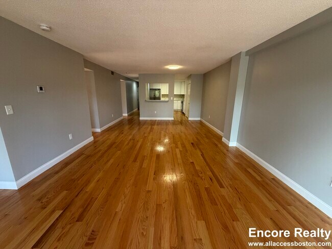 Photo - 1850 Beacon St Unit 3