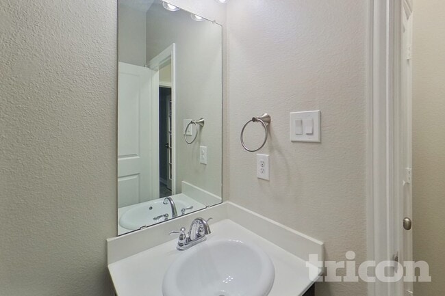 Photo - 224 Iron Ore Trail