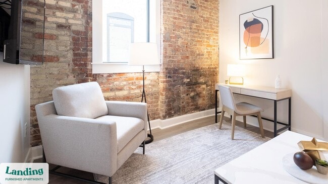 Photo - 425 20th St S Unit 207.579041