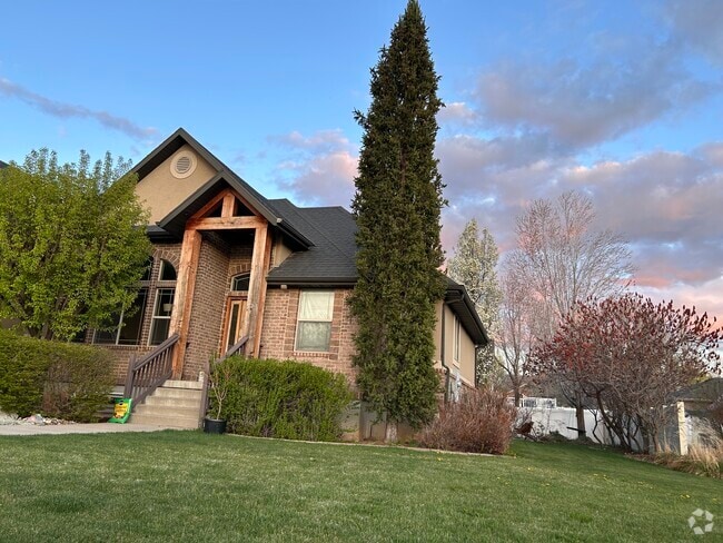 Building Photo - 473 W 175 N Rental
