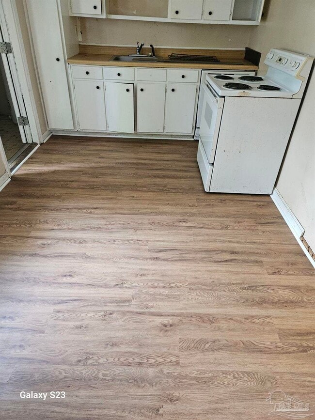 Photo - 324 Chaseville St