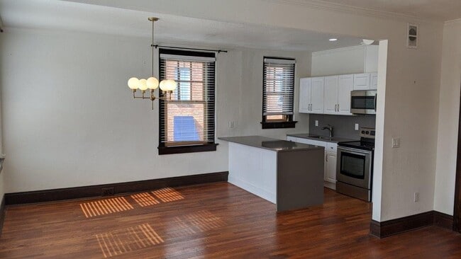 Photo - MainStN446 Unit #1