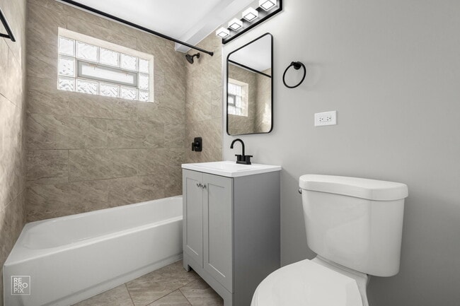 Photo - 7800 S South Shore Dr