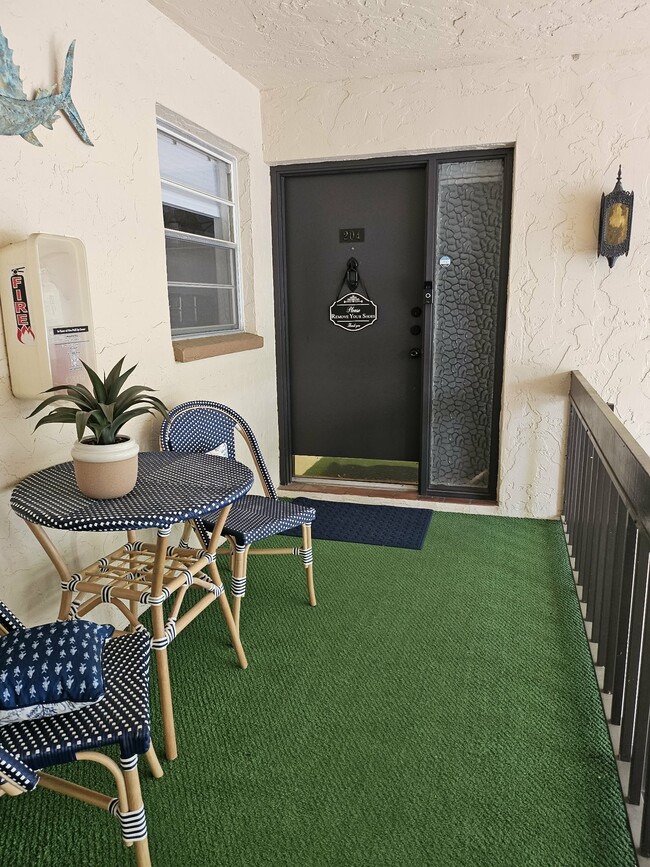 Photo - 2612 Clubhouse Dr Unidad Forest Lakes Village #204