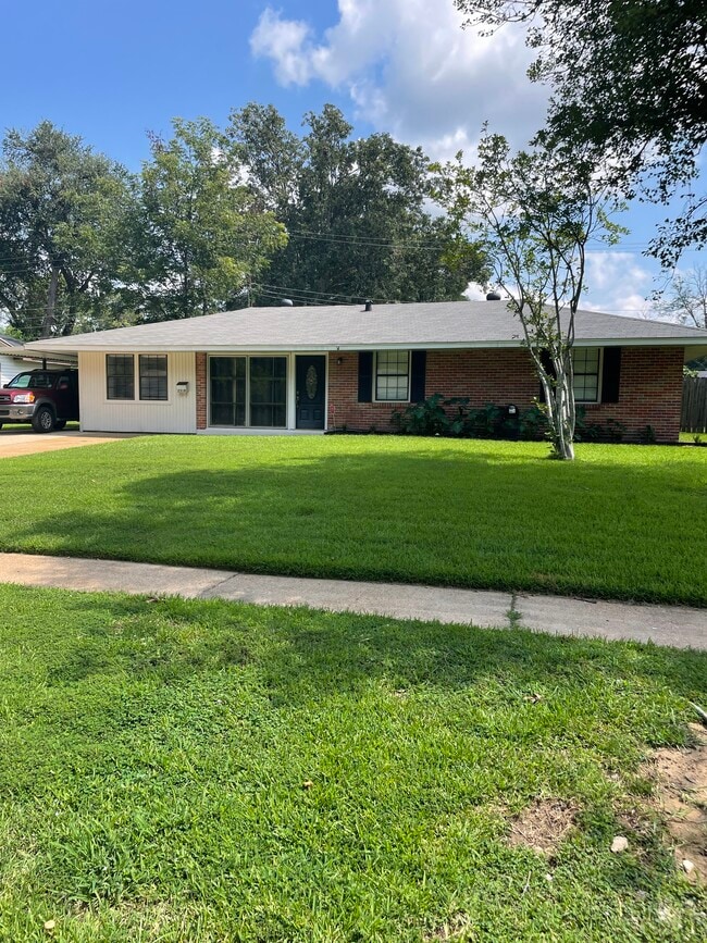 Street view - 2310 Racine Dr Rental