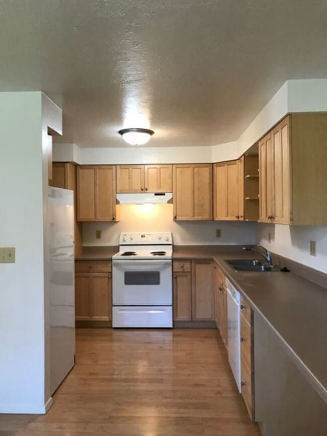 Photo - 787 Meadows Dr Unit 1