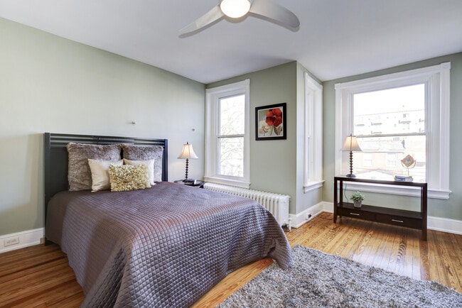 Photo - 1628 Monroe St NW