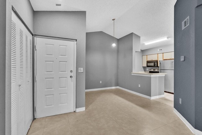 Photo - 2850 N Oakland Forest Dr