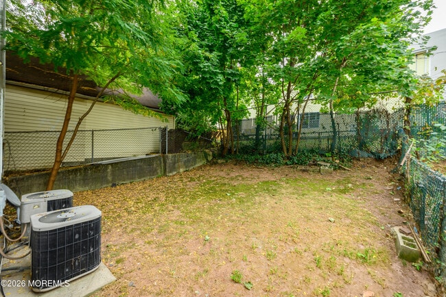 Photo - 114 Watson Ave Unidad 1