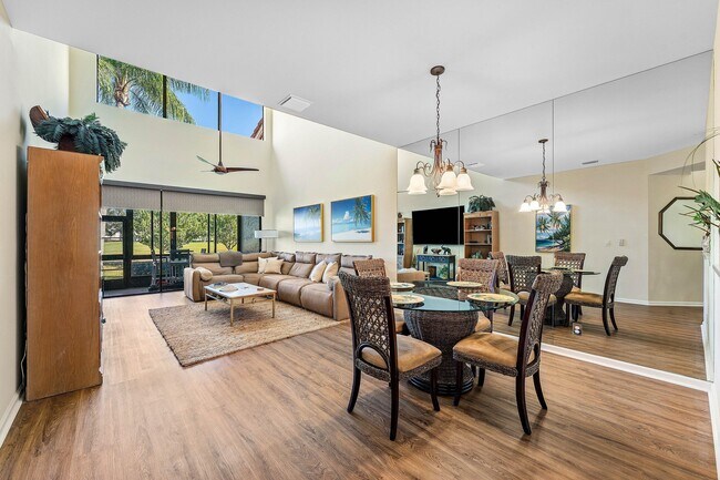 Photo - 858 Windermere Way