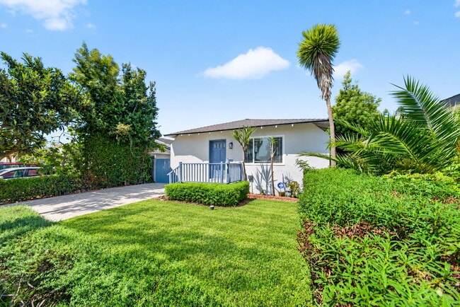 10817 Charnock Rd