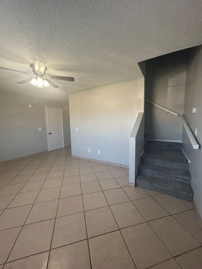 Photo - 3403 SW Victoria Pl