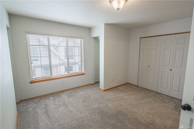 Photo - Spacious 2 Bed 2.5 Bath Townhome with Attached Garage in Cle Elum