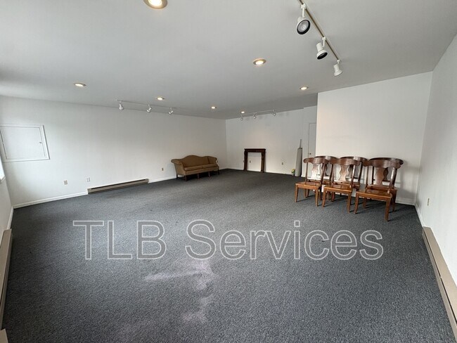 Photo - 15927 PA-407