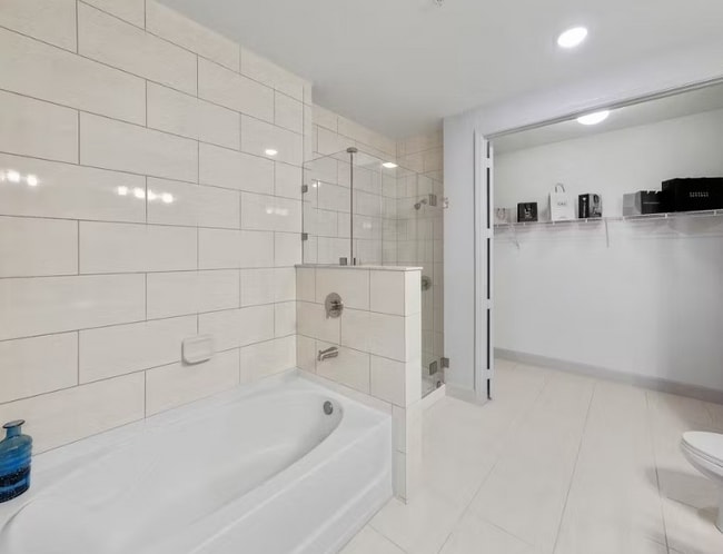 Photo - 8805 NW 41st St