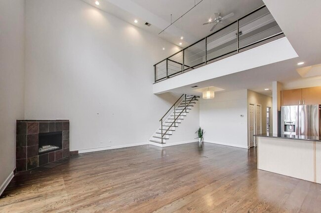 Photo - 816 W Hubbard St Unit 5