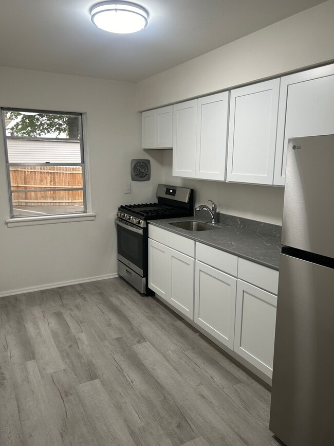 Florence Apartments