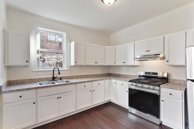 Photo - Spacious 4 Bedroom Home for Rent in York, PA!