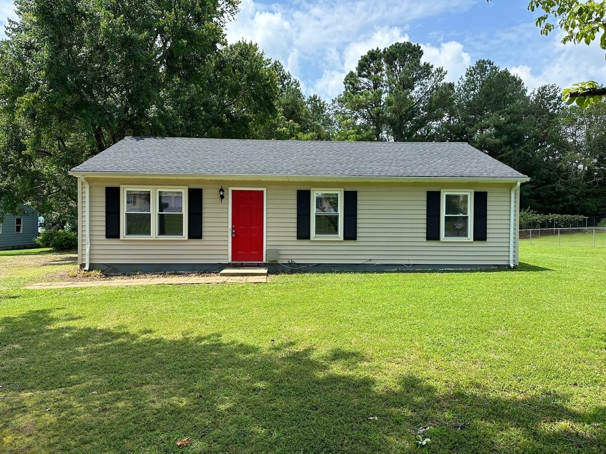 For Rent – Charming 3 Bedroom Rancher – $1,800/Month - For Rent – Charming 3 Bedroom Rancher – $1,800/Month