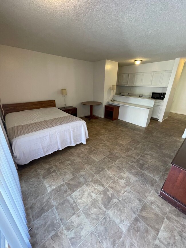 Studio Apartment on Las Vegas Strip - Clos... - Studio Apartment on Las Vegas Strip - Clos...