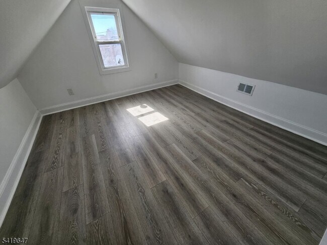 Photo - 611 New York Ave Unidad 2