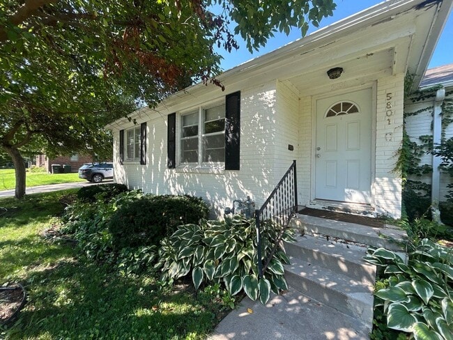 Building Photo - 5801 Lafayette Ave Unit 5801
