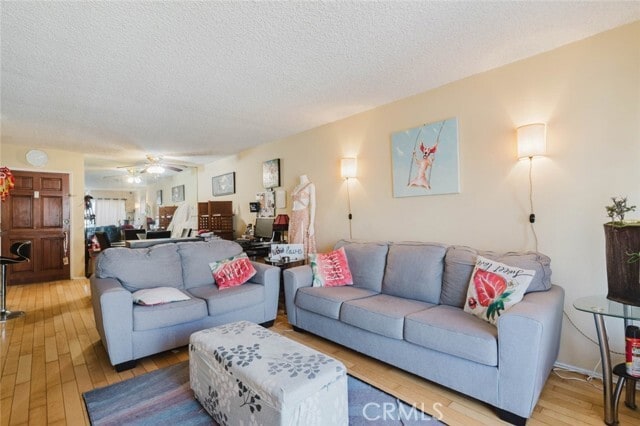 Photo - 18307 Burbank Blvd Unidad 233