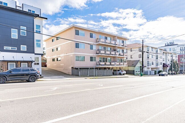 Photo - Nancy-Lee Apartments