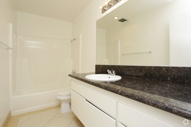 Glen Oaks Apartments